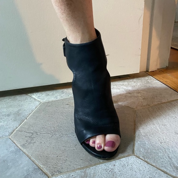 Wedge - Picture 5 of 5